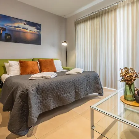 Fl 4 Thelodge-charming Retreat By Homely