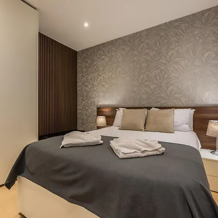 Fl 4 Thelodge-charming Retreat By Homely Apartment